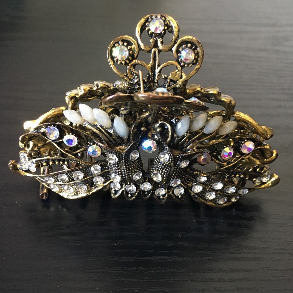 Gold Jeweled hair claw clip